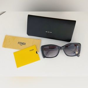 Brand New ~ FENDI ~ FF 0002/S 6ZV Black Sunglasses